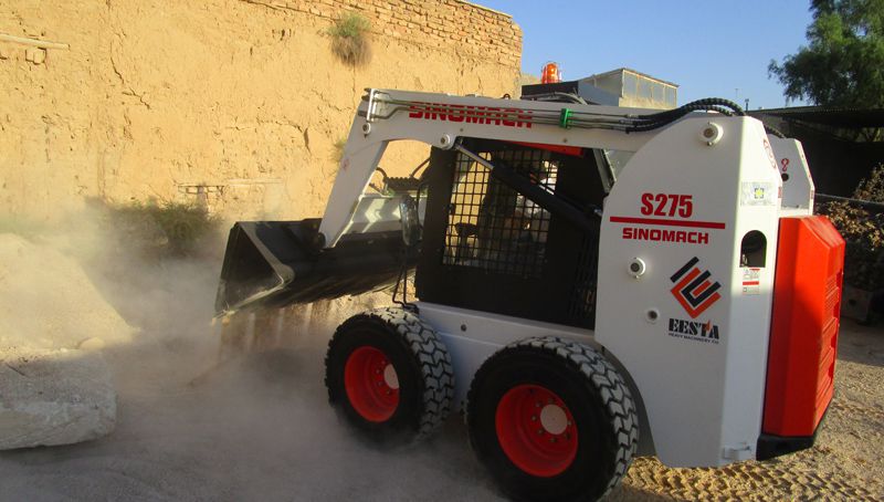 Minicarregadeira 275F